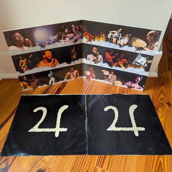 Earth, Wind & Fire Gratitude Vinyl Record - Picture 4 of 13
